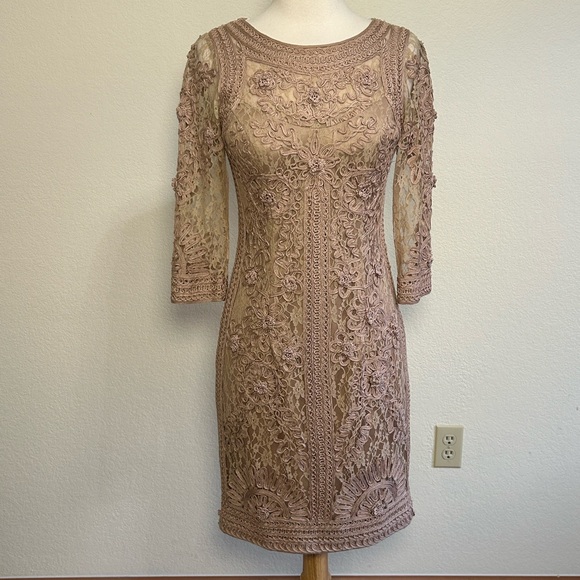Sue Wong Nocturne Crochet Lace ribbon and rosette mesh sheath Beige dress size 2